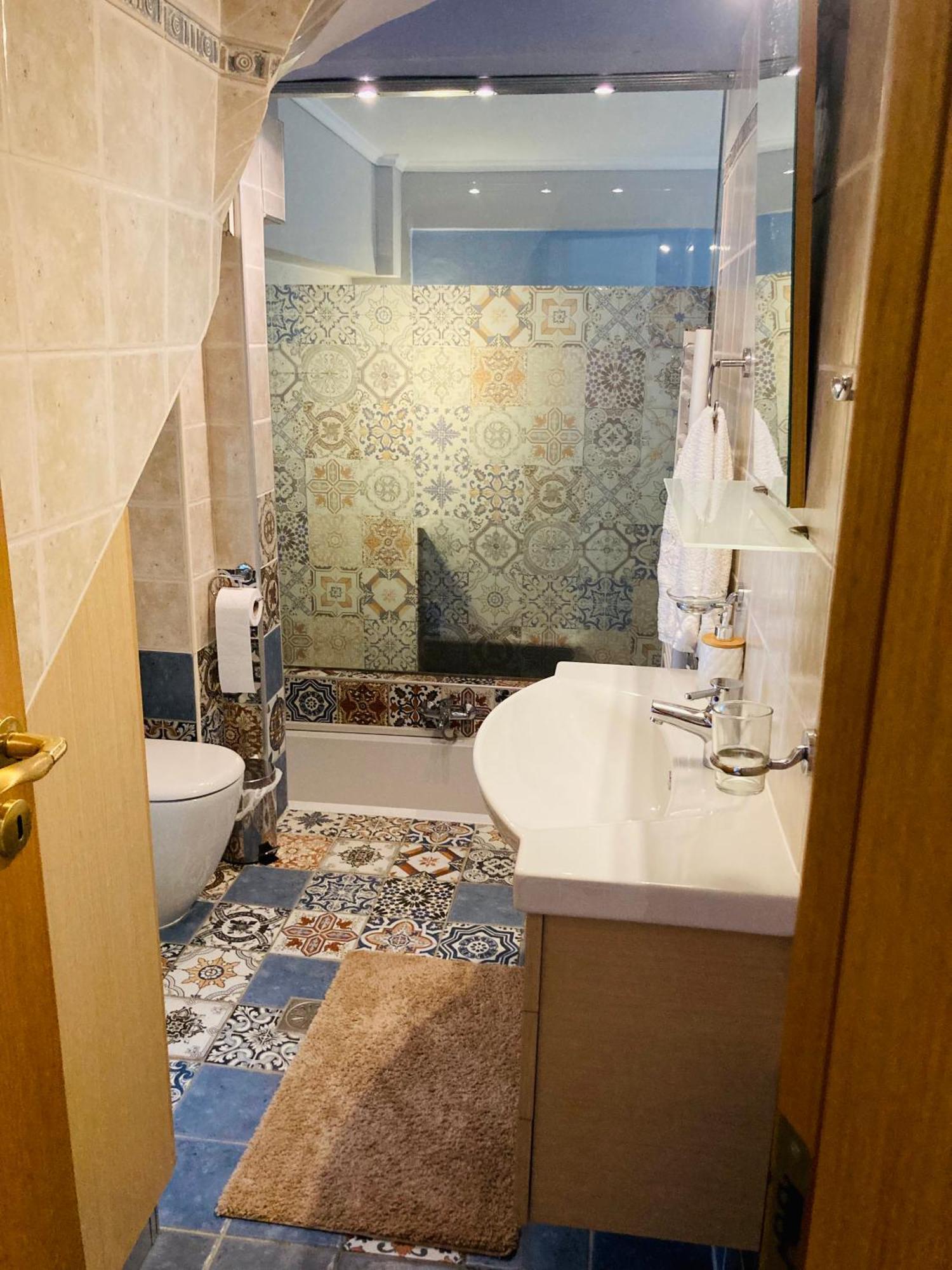 Daire Greg's Cozy Apartment, Up To 4 Guests In Kalamaria Selanik