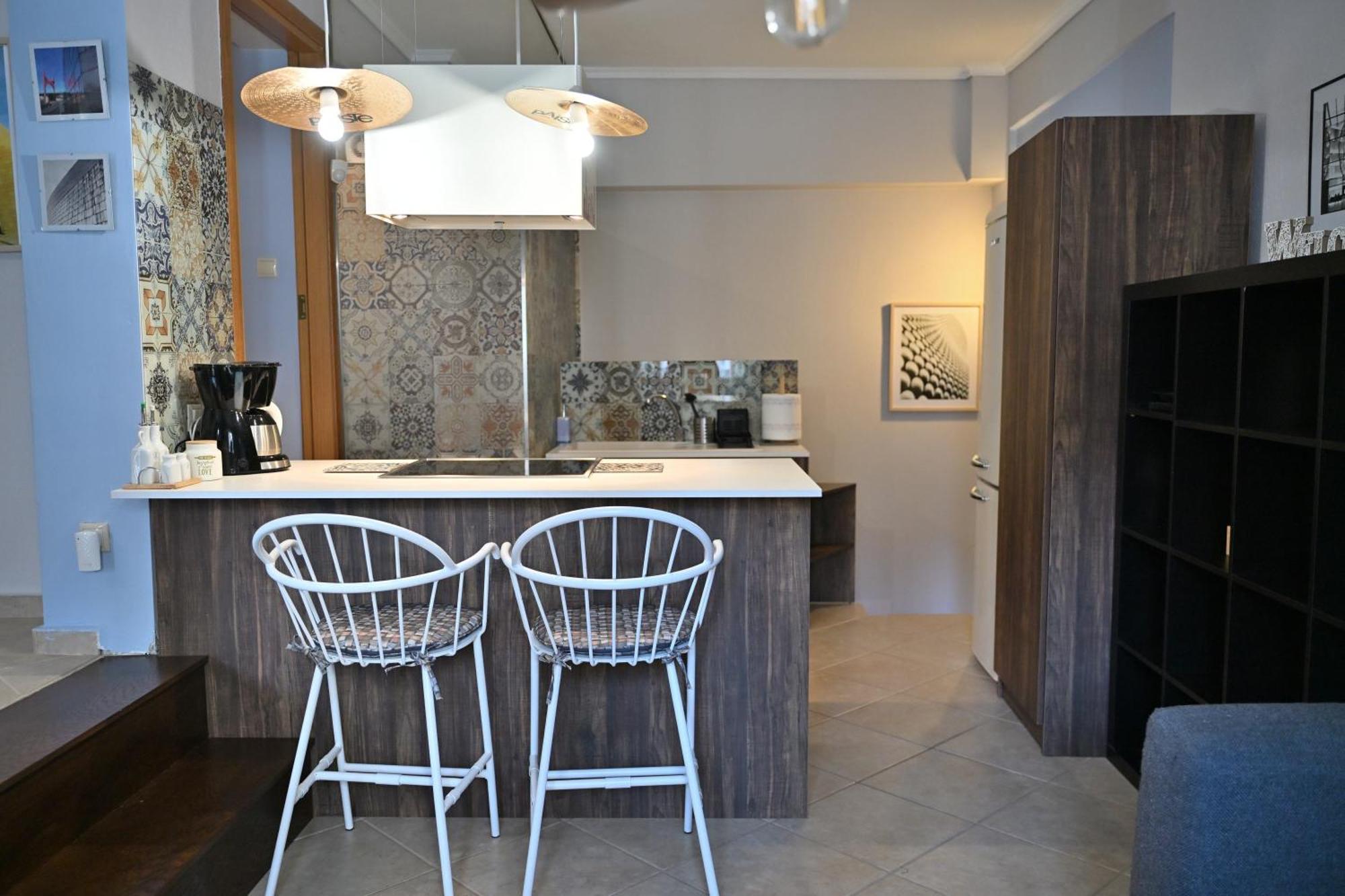 Greg's Cozy Apartment, Up To 4 Guests In Kalamaria *